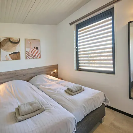 Beach Lodge *