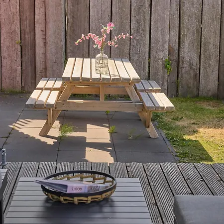 Beach Lodge 칼란트소그