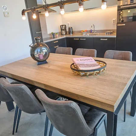 펜션 Beach Lodge 칼란트소그