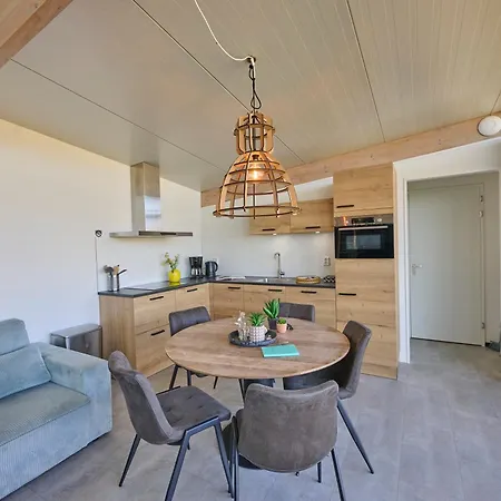 Beach Lodge *