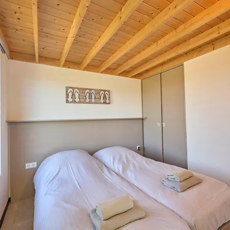 Beach Lodge