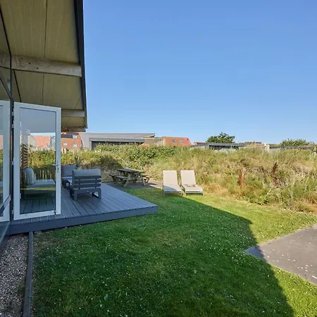 Beach Lodge 펜션 칼란트소그