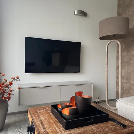 Beach Lodge בית נופש *